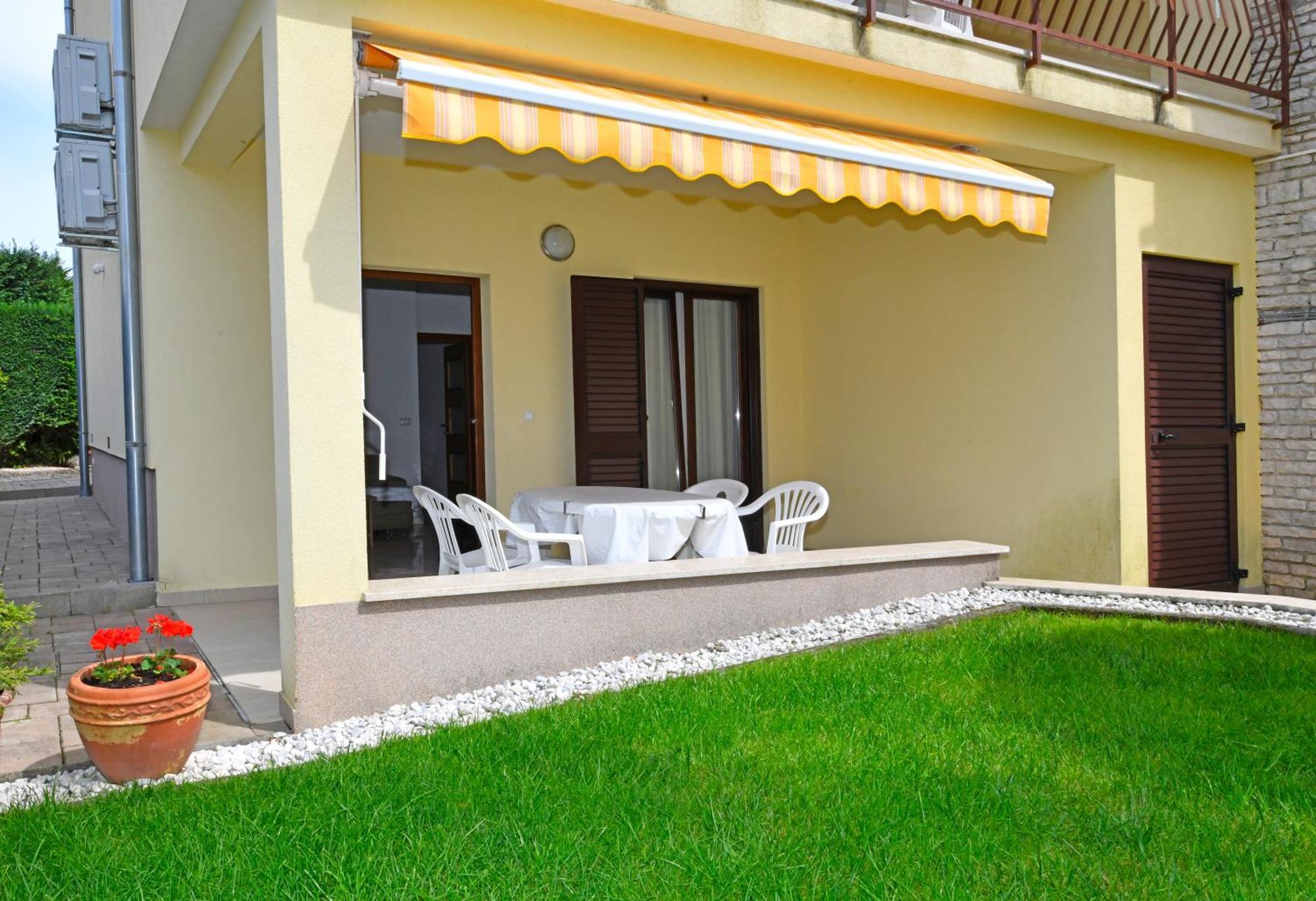 Apartments Jasmina Пореч Экстерьер фото